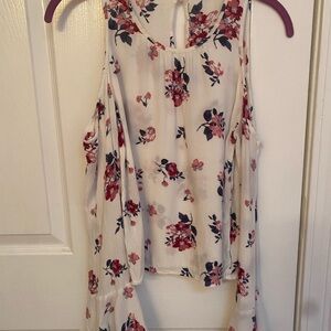 Hollister White Floral Sleeveless Blouse